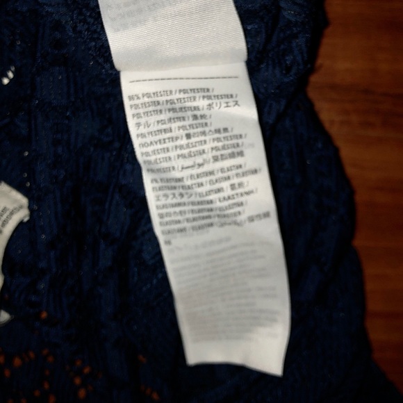 NWT - Abercrombie & Fitch Lace Top - Picture 4 of 8